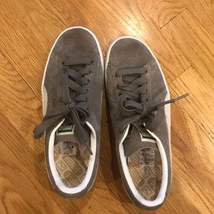 Puma  Grey Suede Classic sneakers